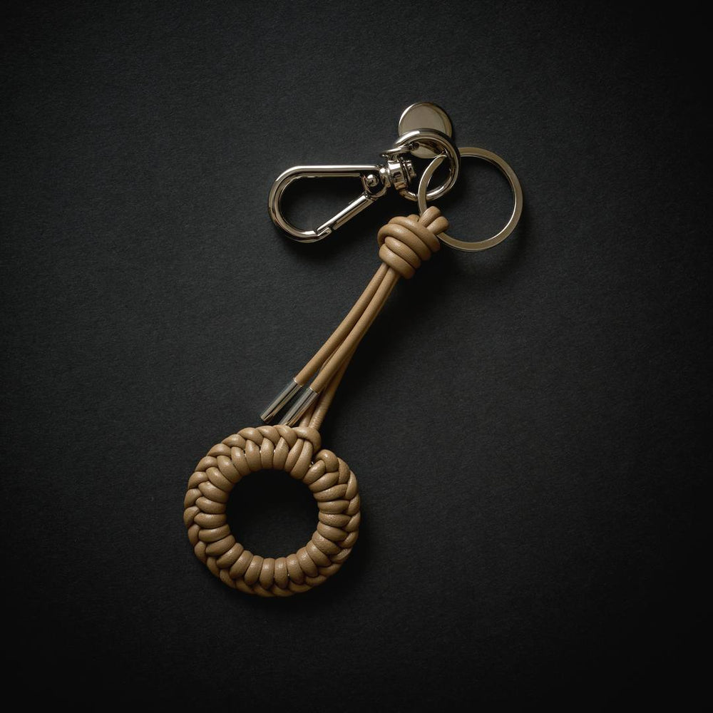 ITTI レザーチャーム CRISTY KNOT FINGER CIRCLE CHARM RAPTO JP