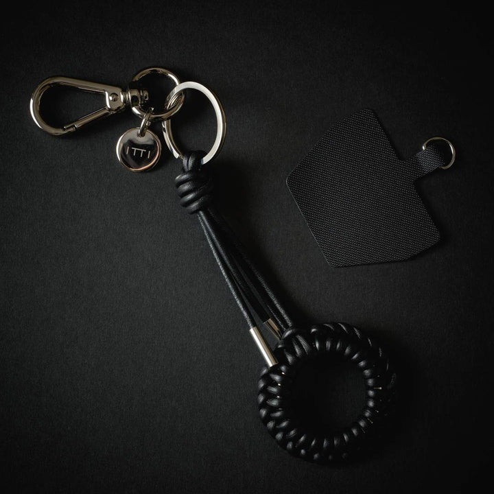 ITTI レザーチャーム CRISTY KNOT FINGER CIRCLE CHARM RAPTO JP
