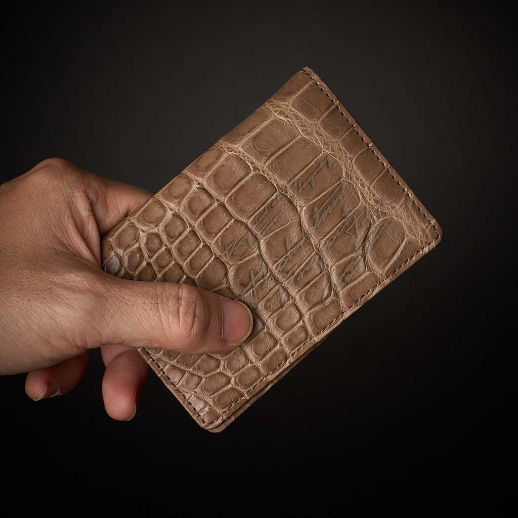 PREMIUM CROCO CARD CASE "EPIGRAPHIA"