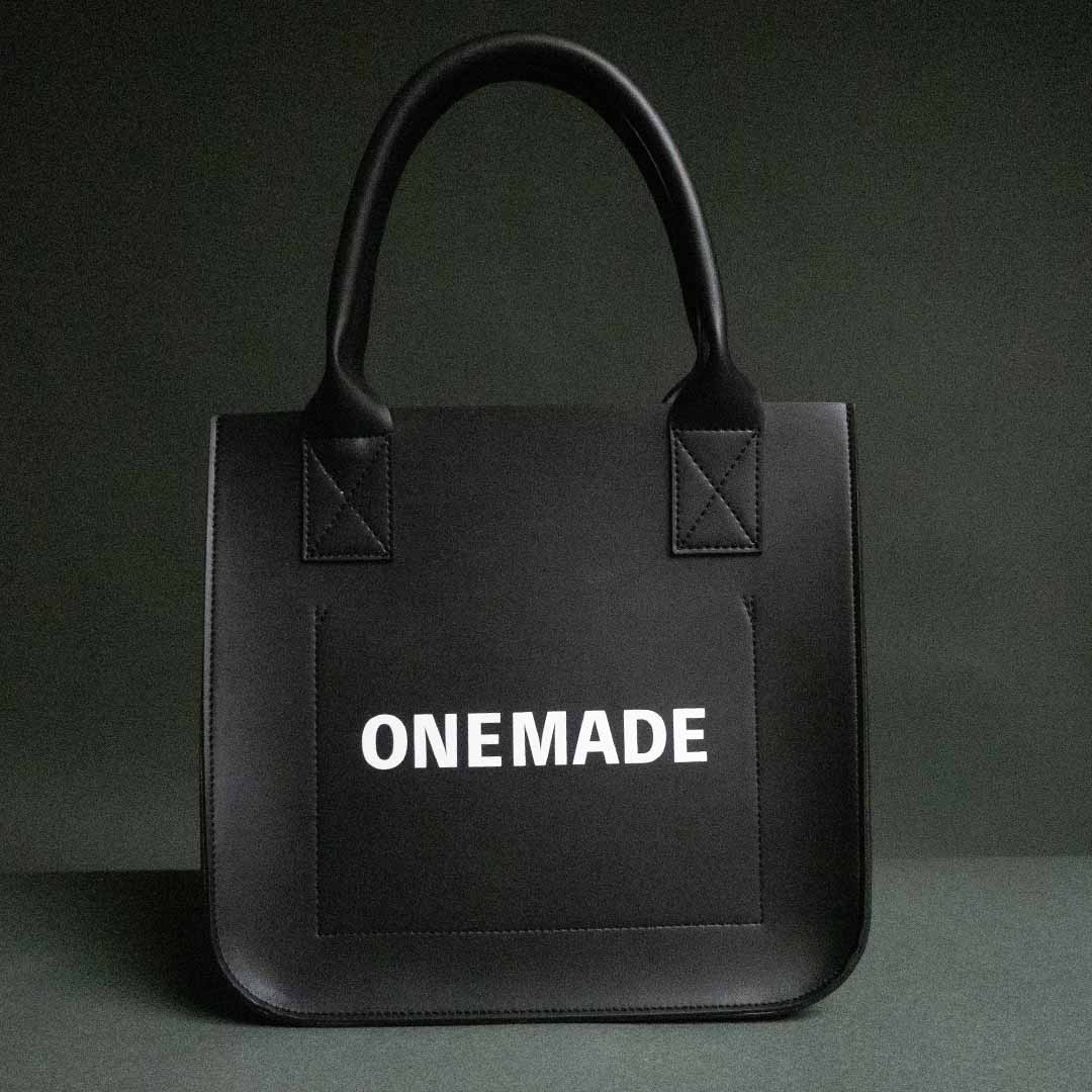 【再入荷】AIR TOTE BEYOND LEATHER  BLACK