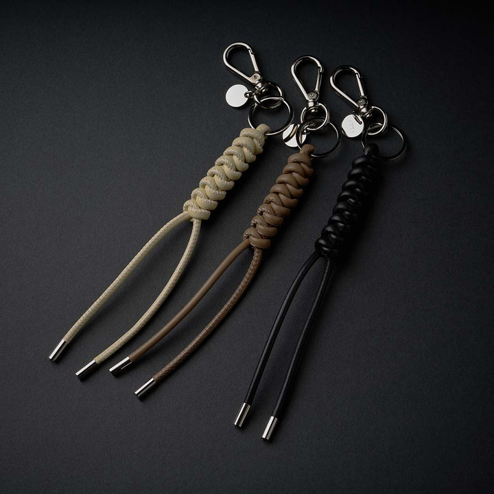 CRISTY SNAKE KNOT CHARM / STCOW