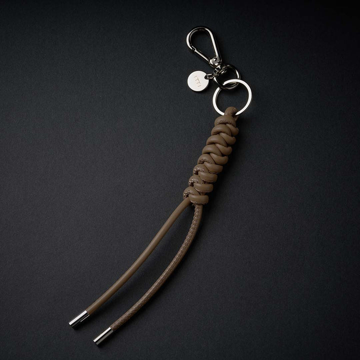 CRISTY SNAKE KNOT CHARM / STCOW